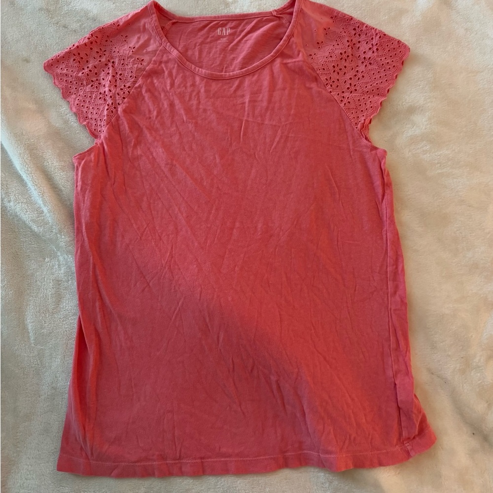 GAP Pink eyelet sleeve Tee shirt